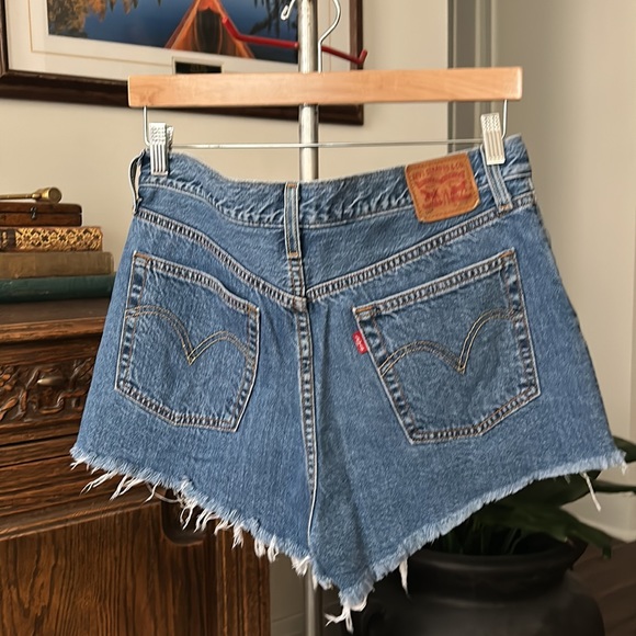 Levi’s 501 Denim Shorts - Picture 2 of 6